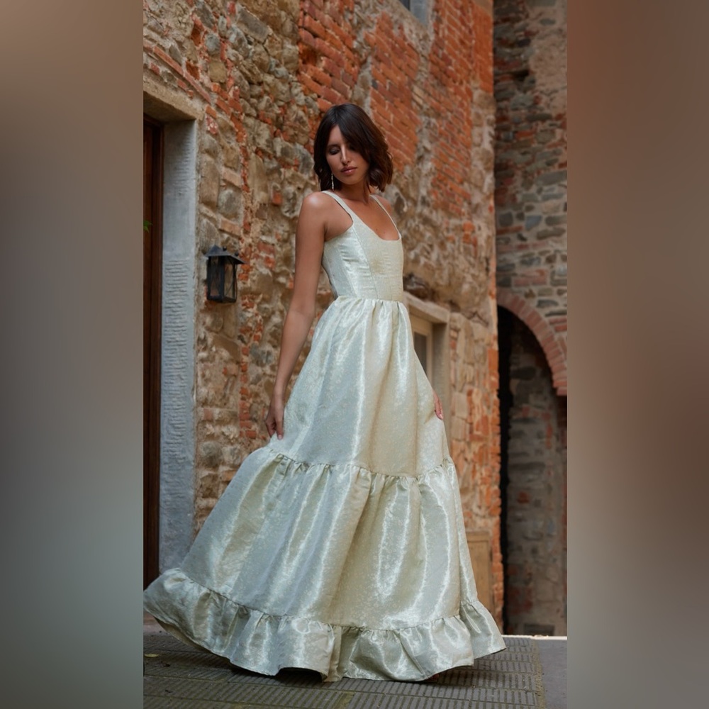 V Chapman Avery Dress in Sage Duchess